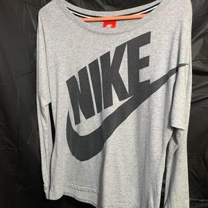 Nike red tag women’s long sleeve t-shirt